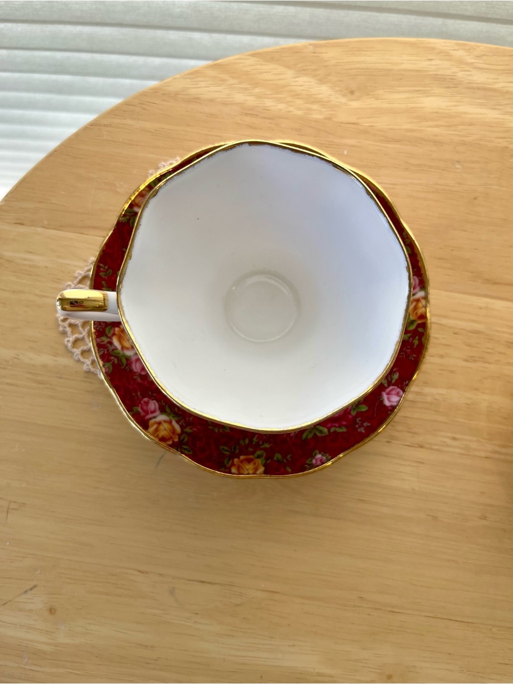 Royal Albert & Roslyn Bone China Teacup Set - Picture 6 of 11